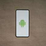 אנדרואיד 16: גוגל מתקנת את מסך הנעילה בבטא חדשה, ובמקביל משחררת את קוד המקור של QPR1